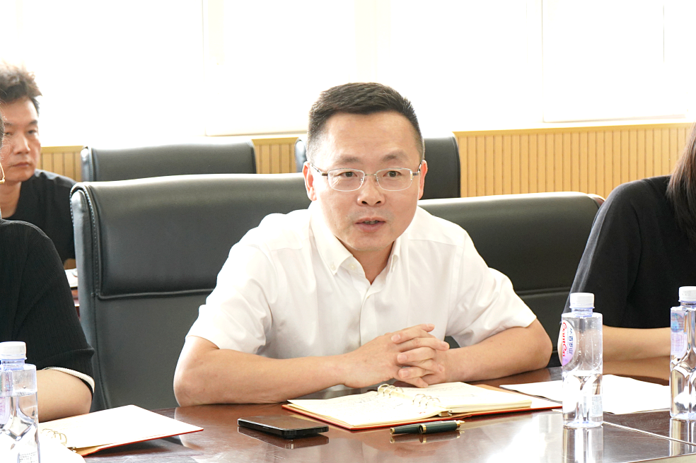 党建共建聚合力 医教携手护健康——我院阳逻院区与阳逻街中心小学联合开展主题党日活动