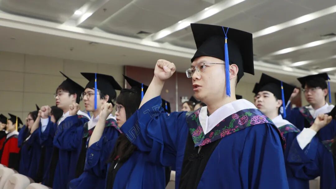 逐梦行医路 启航新征程 ——湖北省第三人民医院举行2026届住培学员结业暨临床医学专业硕士研究生毕业典礼