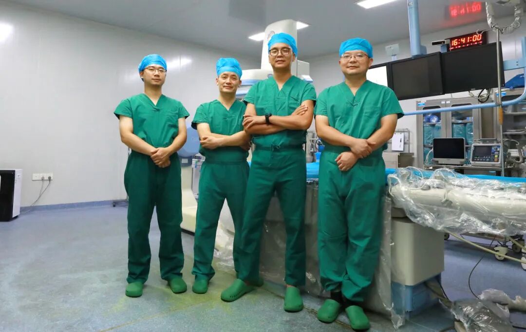 【人医学科】高龄闯关！89 岁老人脑动脉瘤破裂，神经外科助其成功「拆弹」