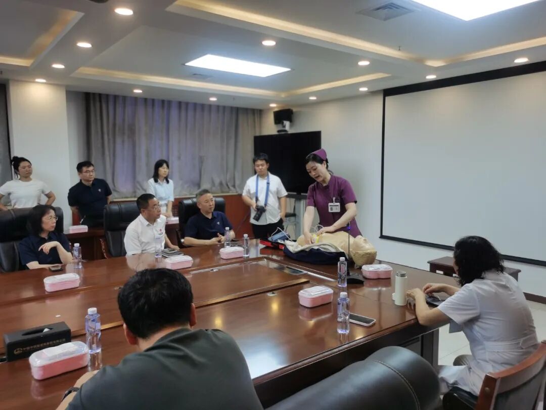 【企事业合作】燕达医院急诊医学科走进中铁隧道集团二处有限公司普及急救知识与技能