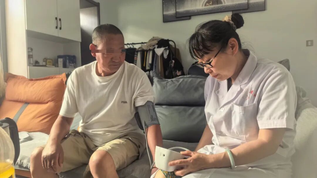 【我身边的家庭医生】六公里乡土路,一生连心桥——记143团医院基层医生胡亚玲