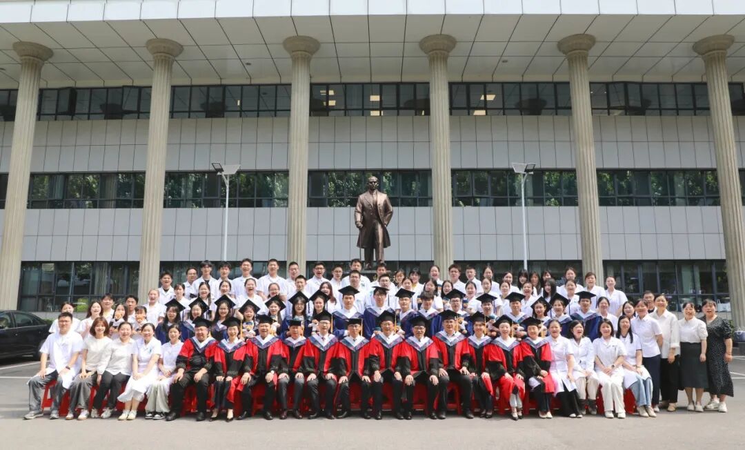 逐梦行医路 启航新征程 ——湖北省第三人民医院举行2026届住培学员结业暨临床医学专业硕士研究生毕业典礼