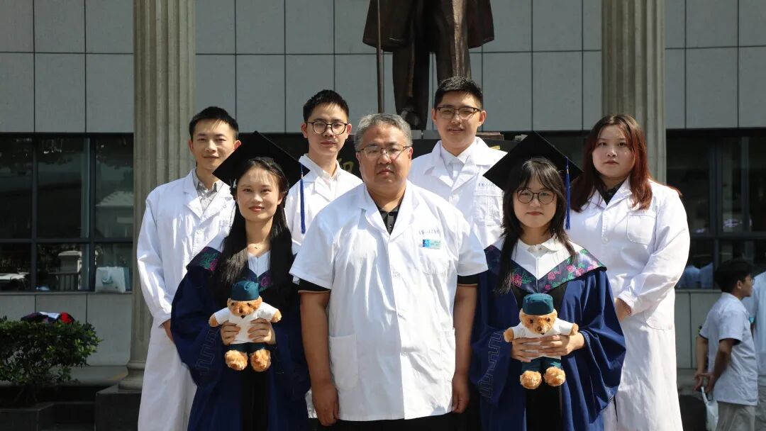 逐梦行医路 启航新征程 ——湖北省第三人民医院举行2026届住培学员结业暨临床医学专业硕士研究生毕业典礼