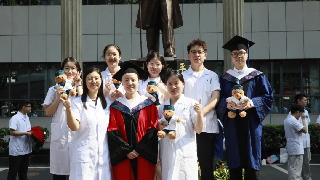 逐梦行医路 启航新征程 ——湖北省第三人民医院举行2026届住培学员结业暨临床医学专业硕士研究生毕业典礼