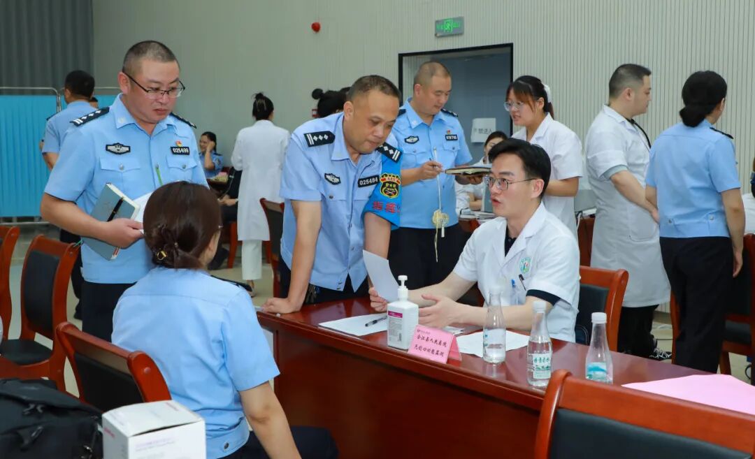【人医动态】健康管家驻警营 医警同心护平安