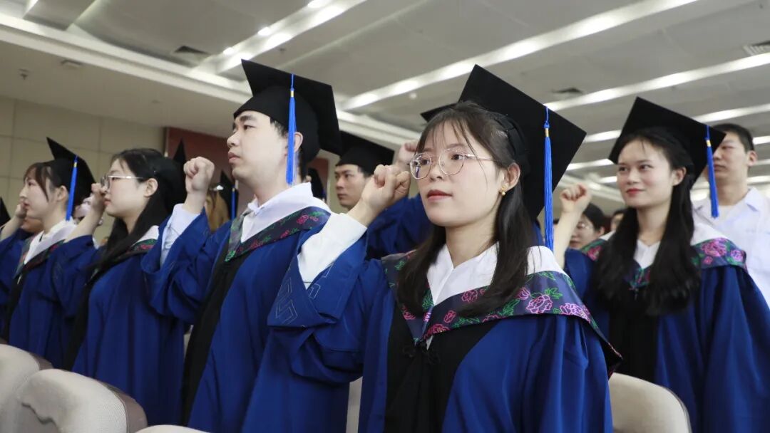 逐梦行医路 启航新征程 ——湖北省第三人民医院举行2026届住培学员结业暨临床医学专业硕士研究生毕业典礼