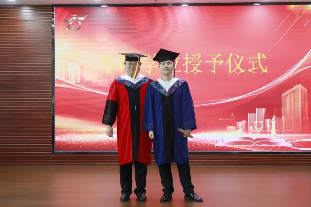 逐梦行医路 启航新征程 ——湖北省第三人民医院举行2026届住培学员结业暨临床医学专业硕士研究生毕业典礼