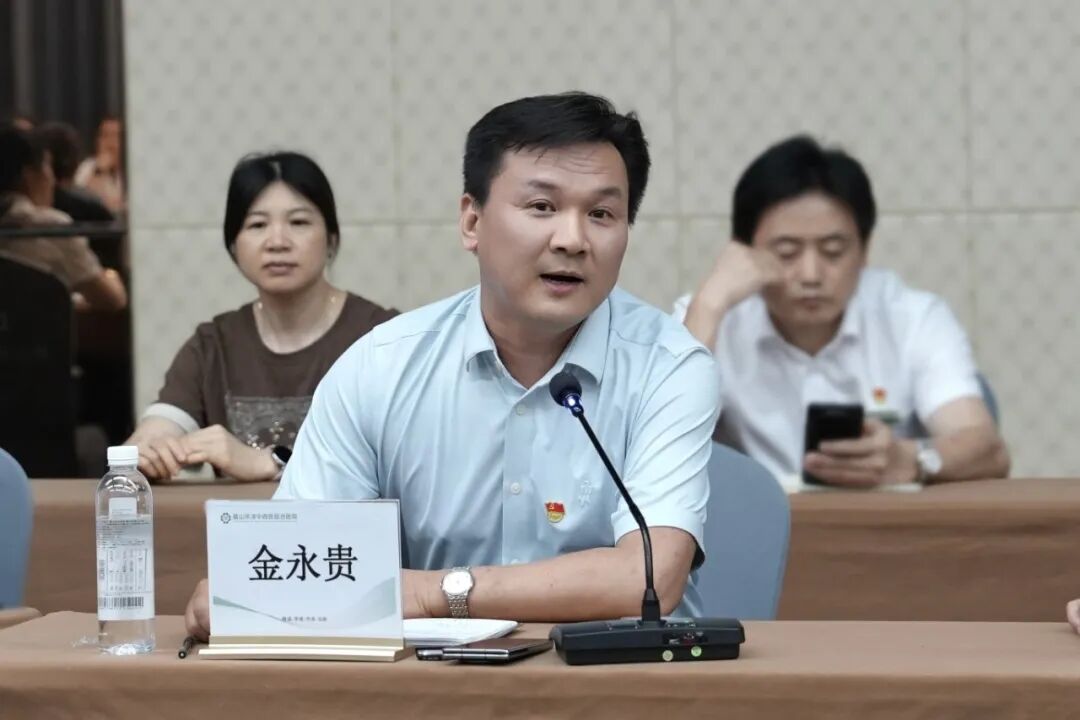 实干筑牢行医底色 | 黄山华泽医院党总支召开庆祝建党 105 周年党员大会