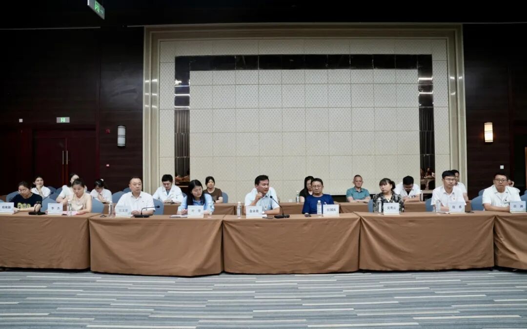 实干筑牢行医底色 | 黄山华泽医院党总支召开庆祝建党 105 周年党员大会