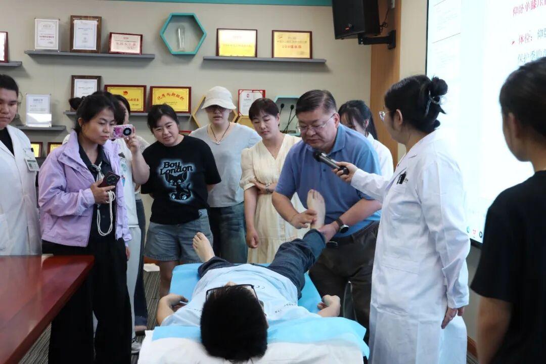 脊柱肌骨疼痛“筋骨并治”中西医综合手法实操培训班在河北燕达医院圆满落幕