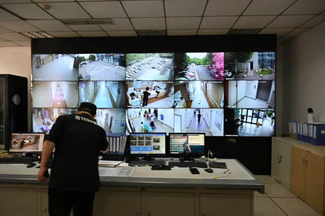 深化“六化”建设|以练筑防,瑞康医院联合镇江经开区丁卯专职消防队开展高层火灾应急演练