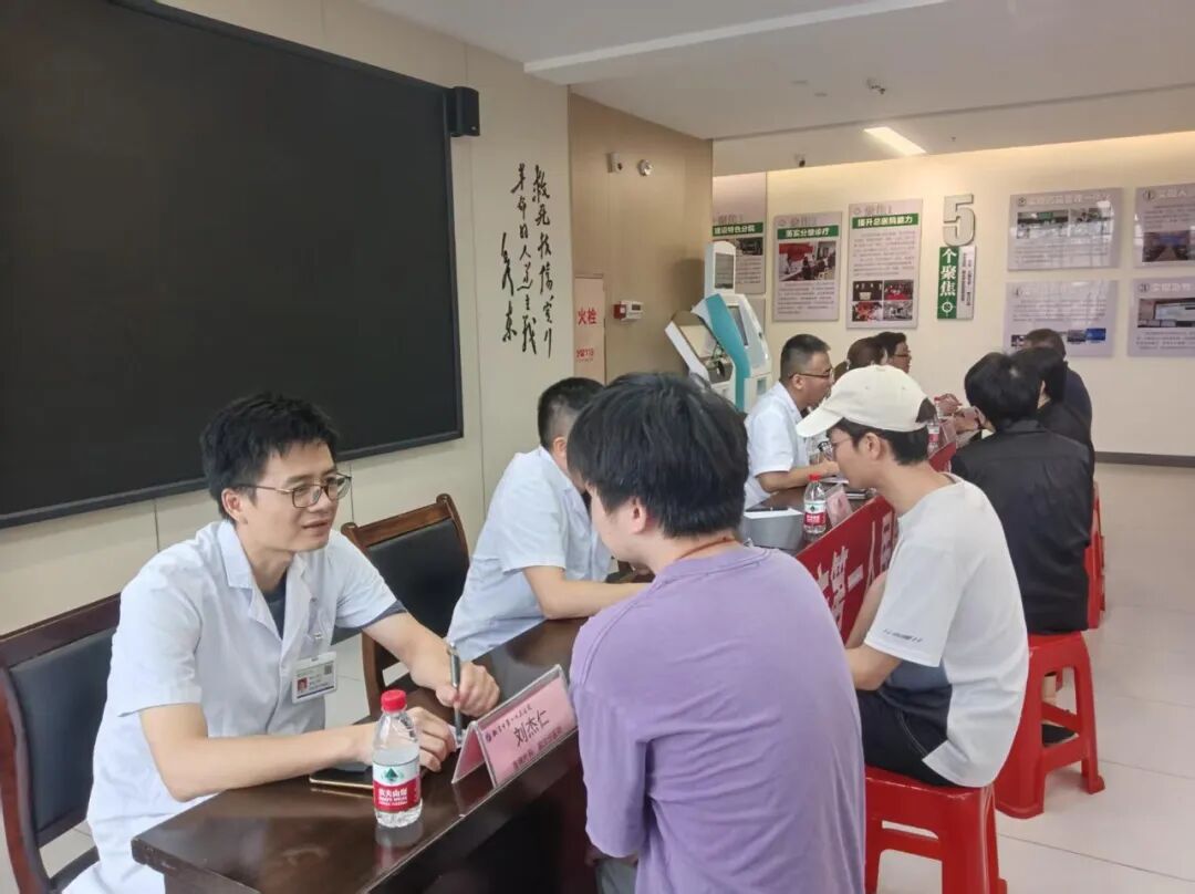 为民办实事|巡回医疗队四次走进韶山，把三甲医院“搬”到群众家门口