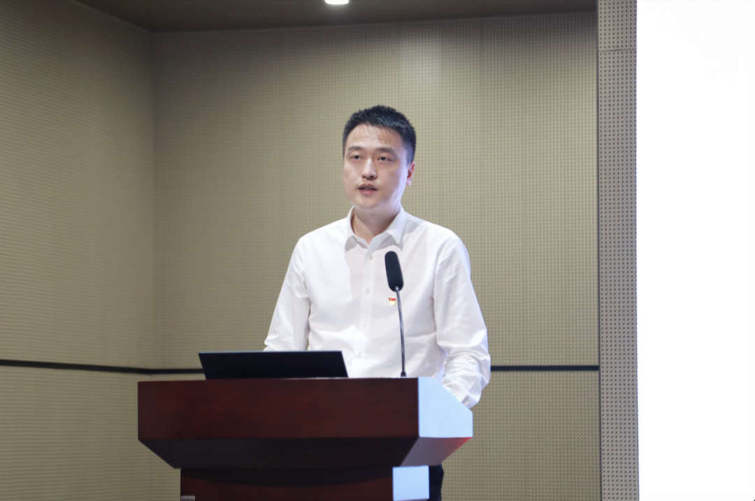 表彰「两优一先」,凝聚高质量发展奋进力量!浙大四院和「一带一路」国际医学院党委召开庆祝建党 105 周年大会