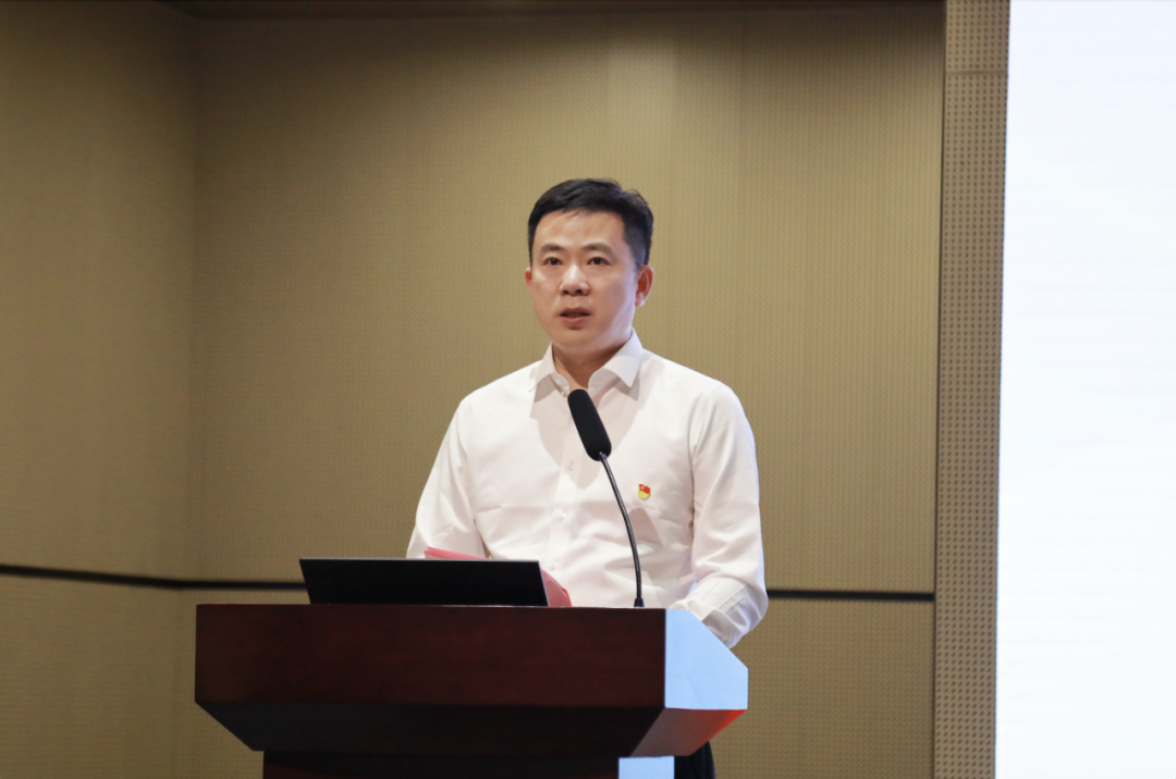 表彰「两优一先」,凝聚高质量发展奋进力量!浙大四院和「一带一路」国际医学院党委召开庆祝建党 105 周年大会