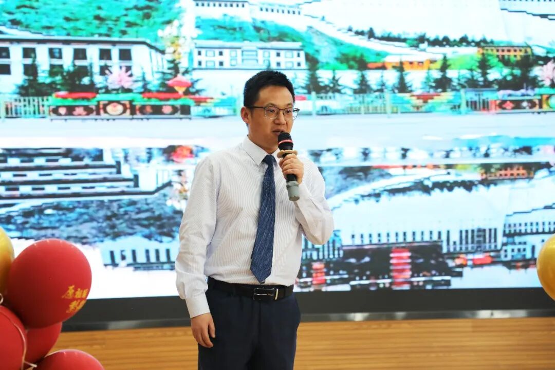红心向党 医心为民——西藏阜康医院党委召开庆祝中国共产党成立 105 周年暨「七一」表彰大会