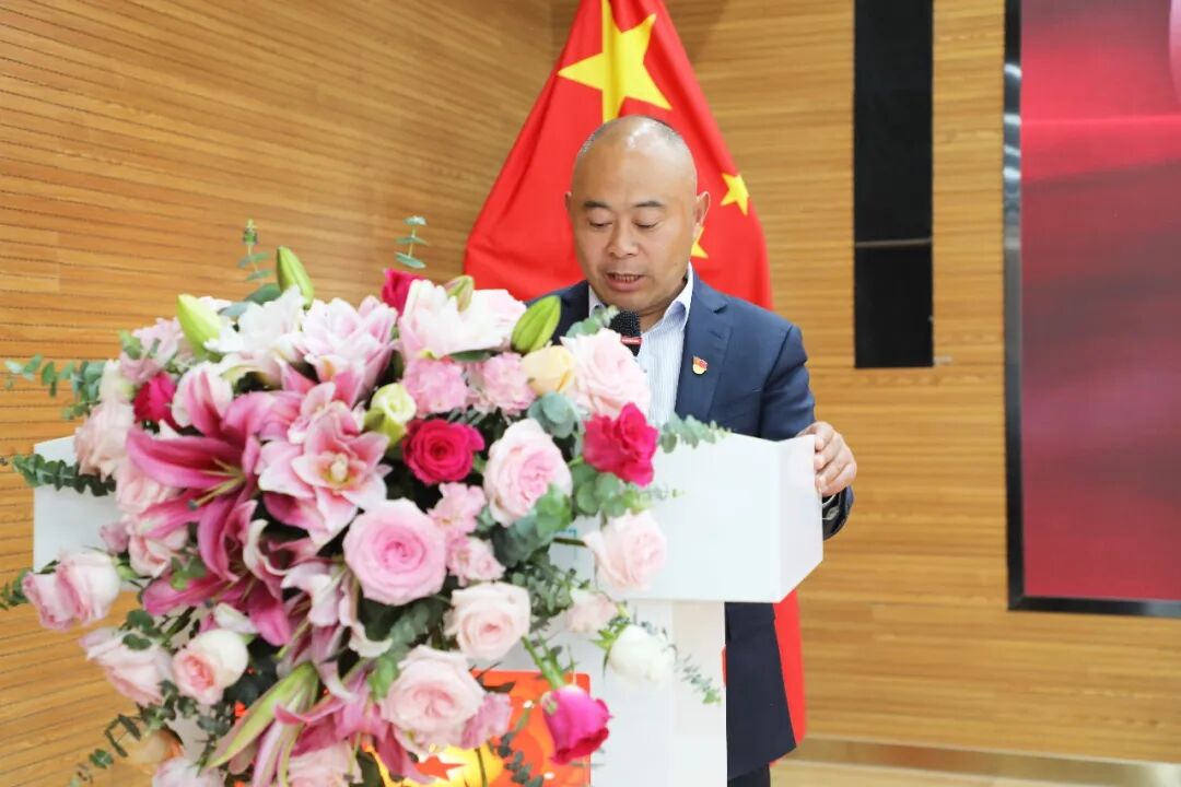 红心向党 医心为民——西藏阜康医院党委召开庆祝中国共产党成立 105 周年暨「七一」表彰大会