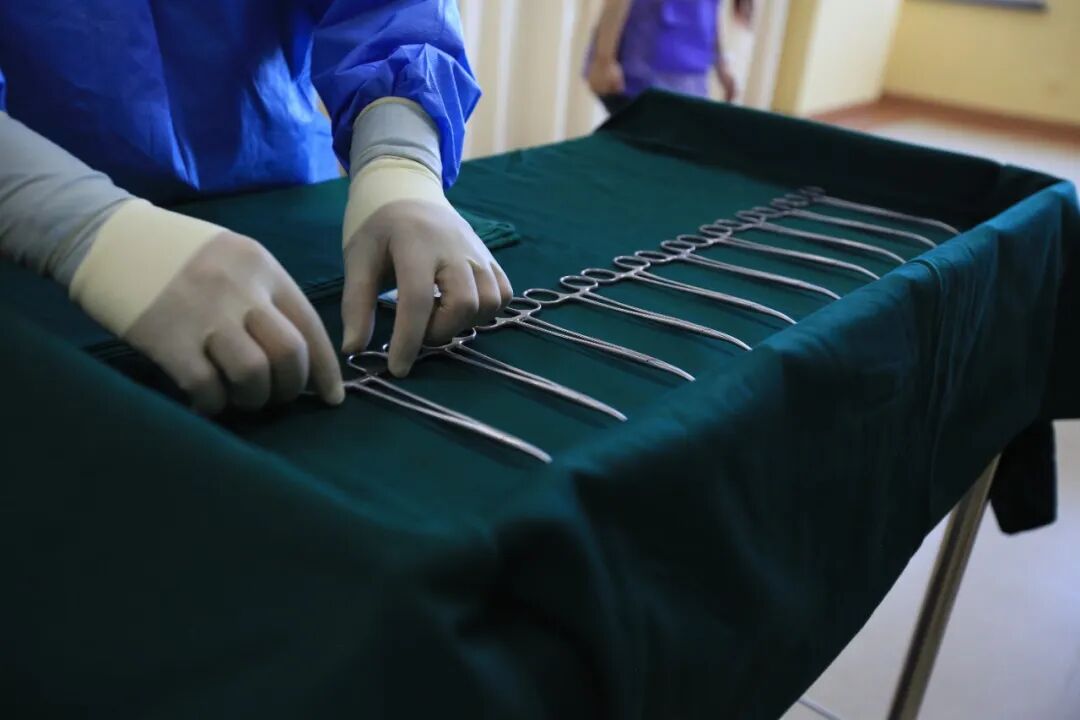 匠心护航 技筑安全|燕达医院成功举办 2026 年廊坊市手术室专业职业技能竞赛