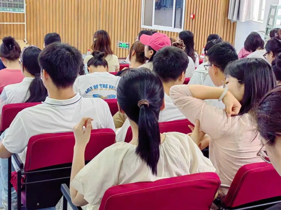 【健康素养提升】第13场健康课 送给240位园丁