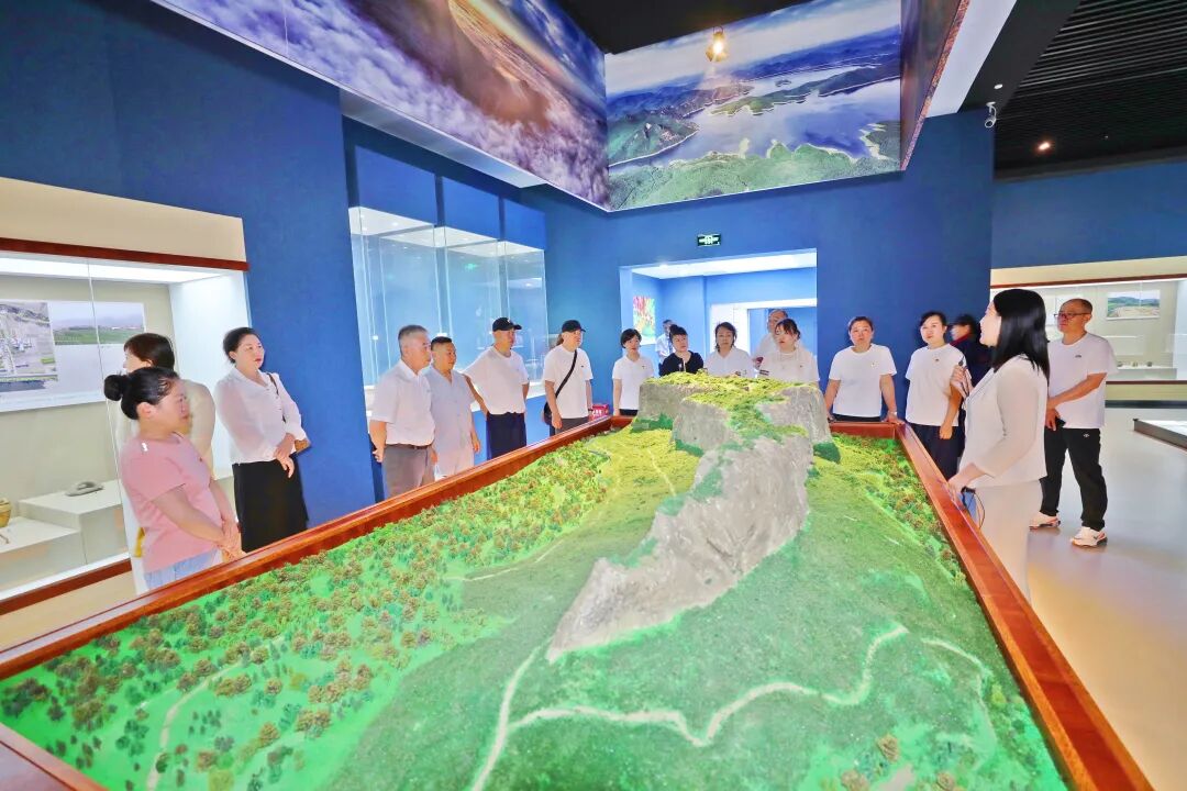 本溪市中心医院多个党支部联合开展庆祝建党 105 周年主题党日活动