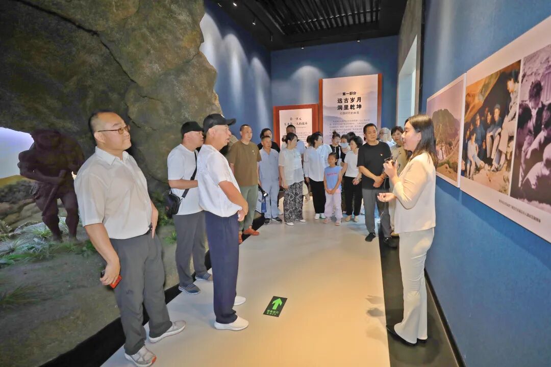 本溪市中心医院多个党支部联合开展庆祝建党 105 周年主题党日活动