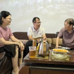心系退休党员，传承红色薪火——我院开展「七一」走访慰问活动
