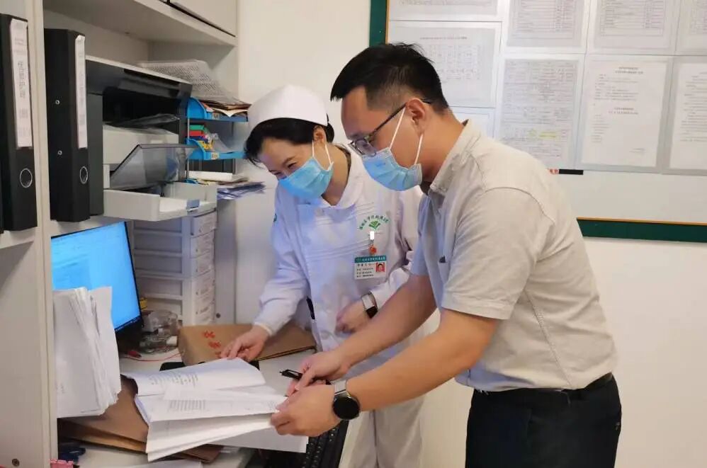 我院杨敏、张猛分别获评自治区党委教育工委优秀共产党员、优秀党务工作者