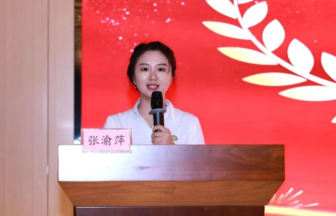 我院举行2026届住培结业典礼暨2025年度评优表彰大会