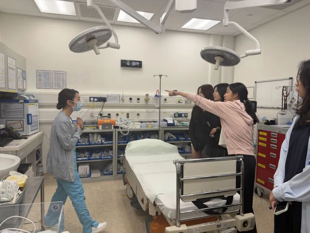 8天，沪港双城，他们把“医学梦想”变成真实体验