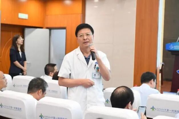 交大一附院召开2026年度重点任务中期考核答辩会