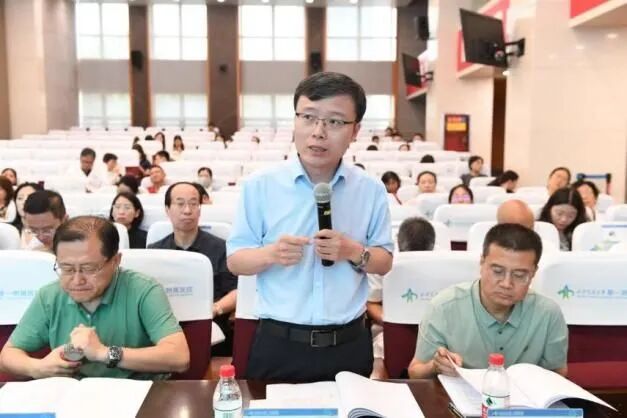 交大一附院召开2026年度重点任务中期考核答辩会