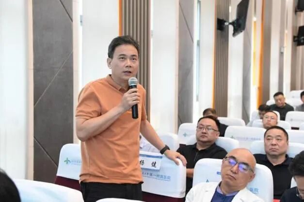 交大一附院召开2026年度重点任务中期考核答辩会