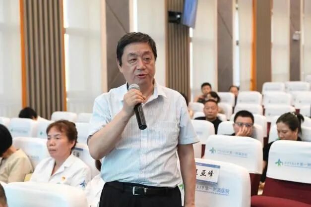 交大一附院召开2026年度重点任务中期考核答辩会