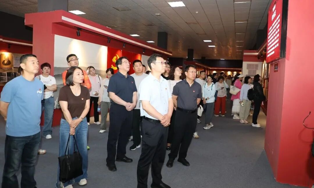 赓续红色血脉 淬炼医者初心 | 包头市肿瘤医院开展庆祝建党 105 周年主题党日活动