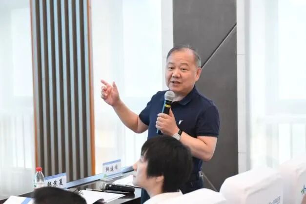 交大一附院召开2026年度重点任务中期考核答辩会