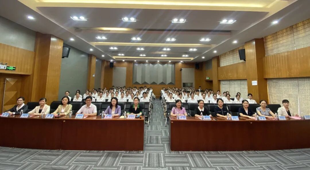 新面孔 新起点 | 广西医科大一附院举行2026年新入职护士岗前培训开班仪式