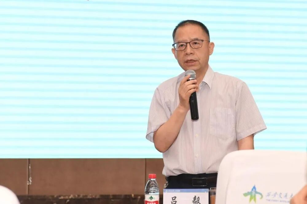 交大一附院召开2026年度重点任务中期考核答辩会