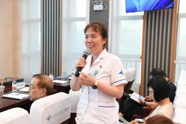 交大一附院召开2026年度重点任务中期考核答辩会