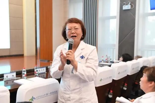 交大一附院召开2026年度重点任务中期考核答辩会