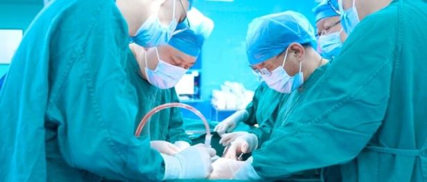 东北首家腹膜后肿瘤诊疗中心：国文医院九年攻坚，近千台高难度手术突破「生命禁区」