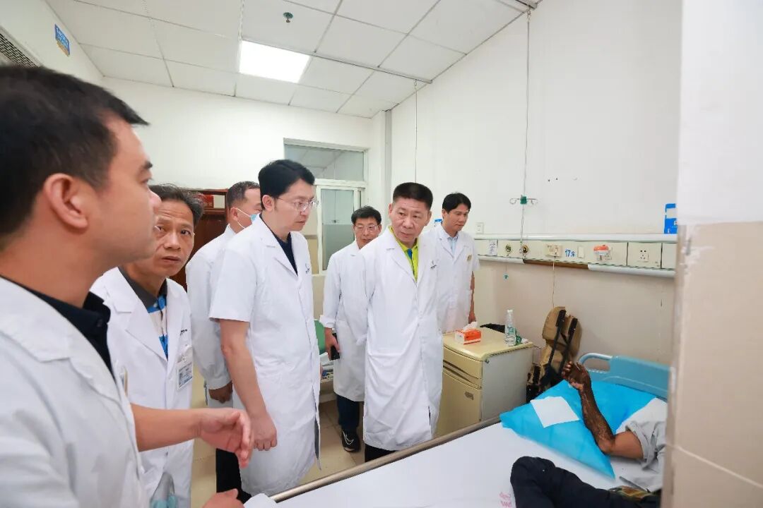 广西医科大学第一附属医院医疗队驰援横州防汛救灾一线