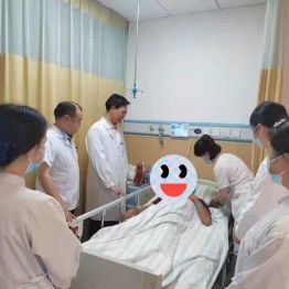 79岁高龄多病老人险透析！我院肾内泌外联手逆转重度肾损伤