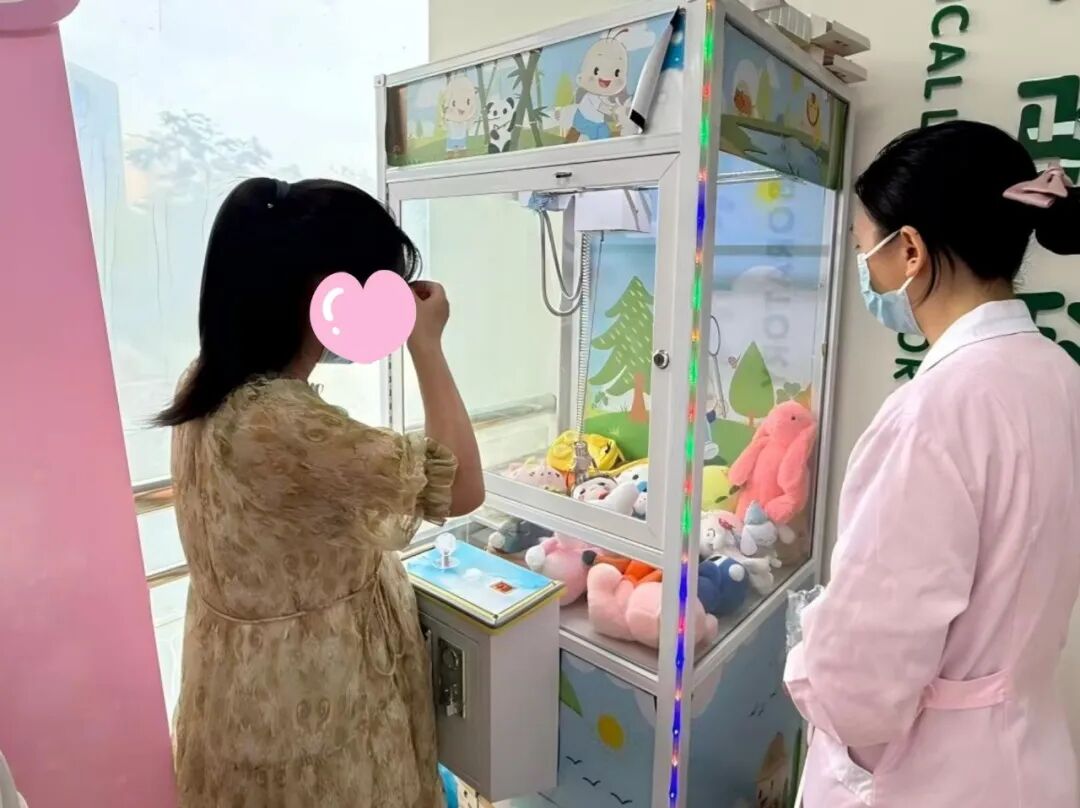 深圳市妇幼保健院福强院区门诊开展准爸爸糖水挑战体验暨糖耐量试验宣教活动