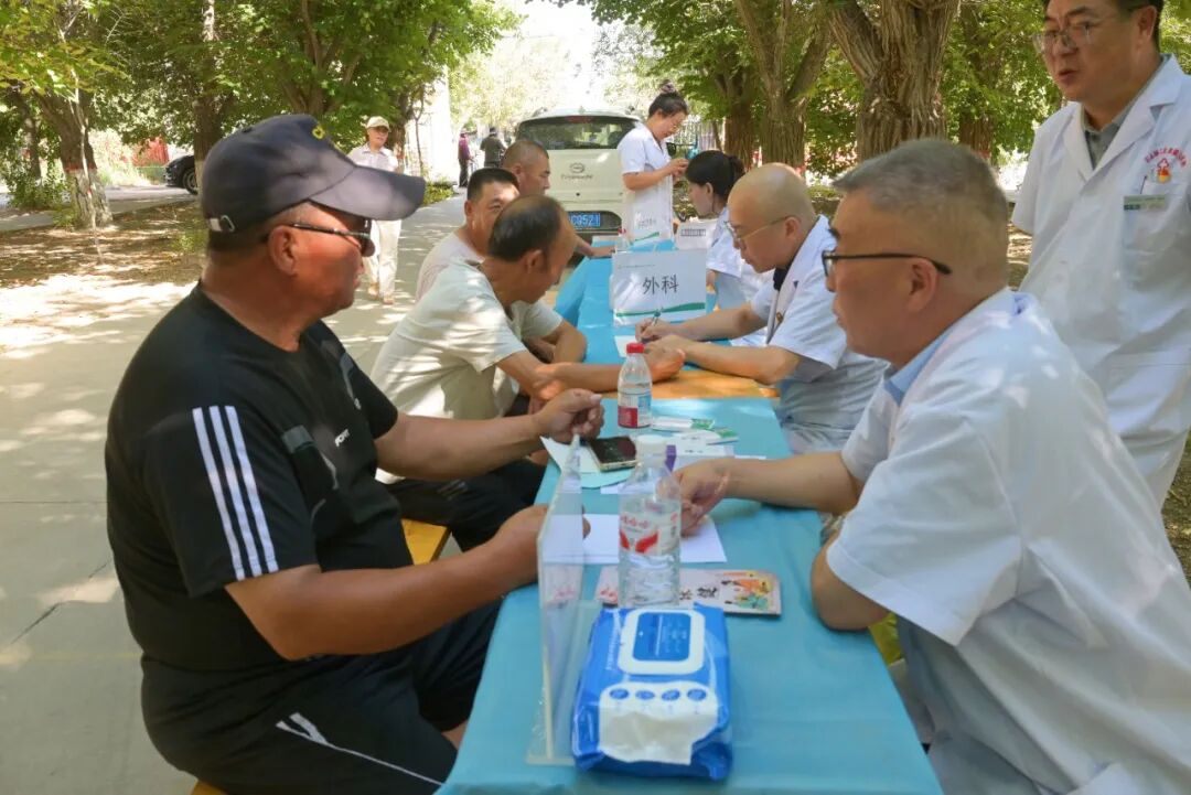 【义诊服务】全域同心护健康 巡诊送医到连队 ——优质健康服务直达石总场北泉镇职工群众心坎