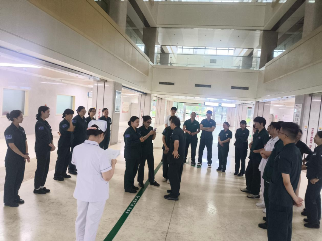急诊医学科开展「急中守礼 忙中存暖」人文关怀与礼仪培训,全力打造有温度的急诊服务