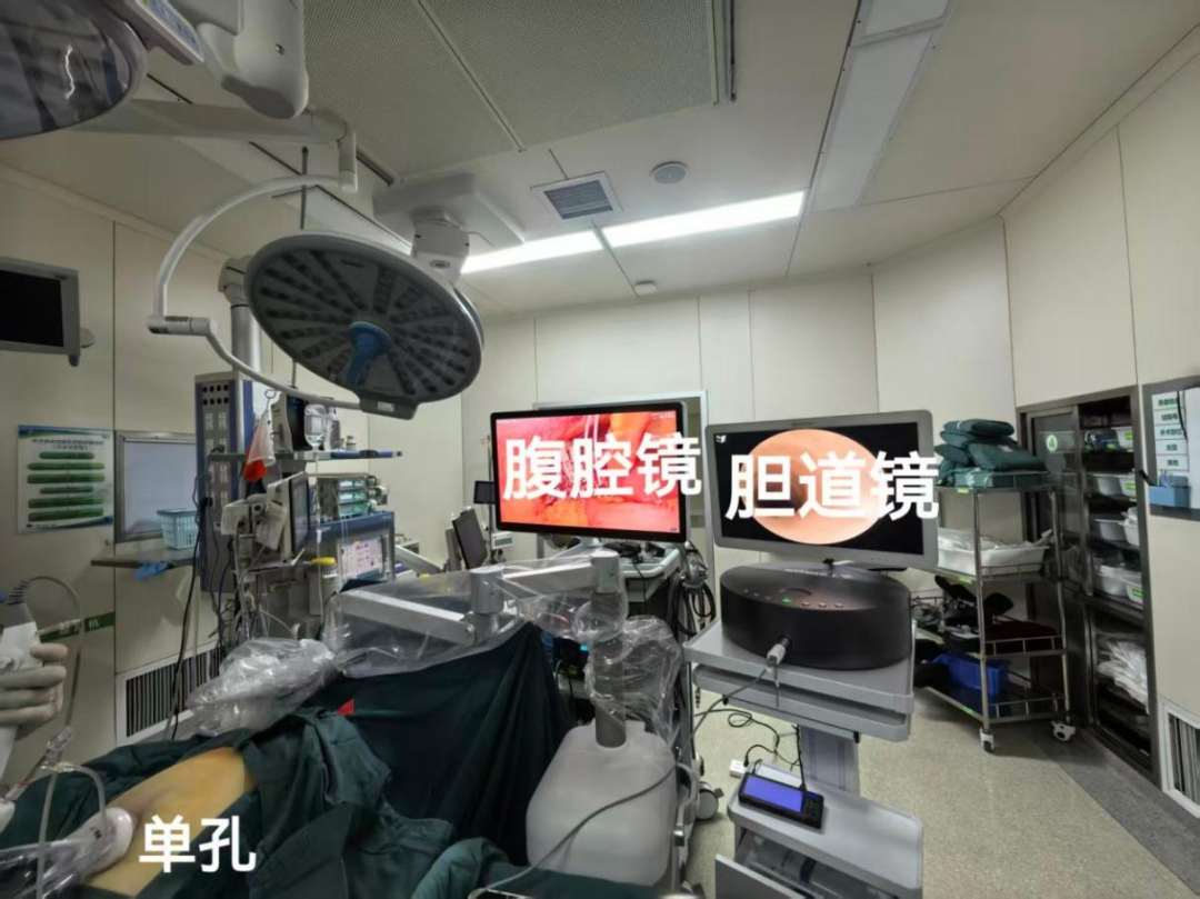 交医精术|西北首例！磁锚定单孔双镜手术落地交大一附院
