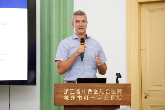 泛结核病全球专家团到访浙江省中西医结合医院共推结核病全球临床试验中心实验室建设