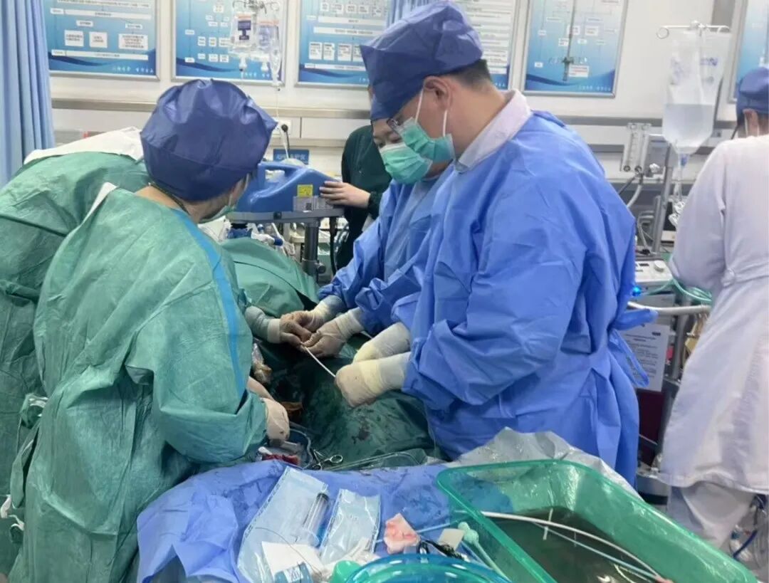 工地上,他递了根烟,倒了下去,心跳没了