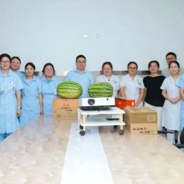 【人医动态】夏日送清凉 温情暖医患——医院开展2026年夏季送清凉走访慰问活动
