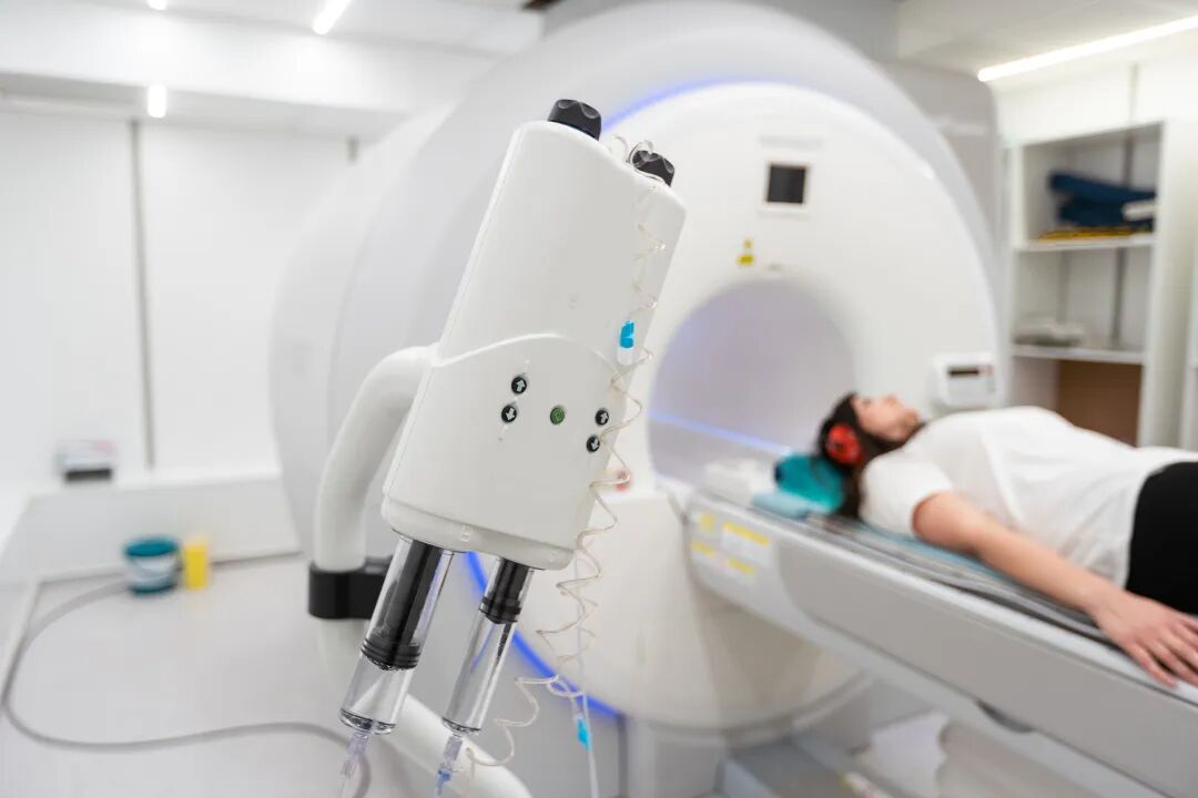 高龄喉癌患者突发急腹症，多学科联动成功救治