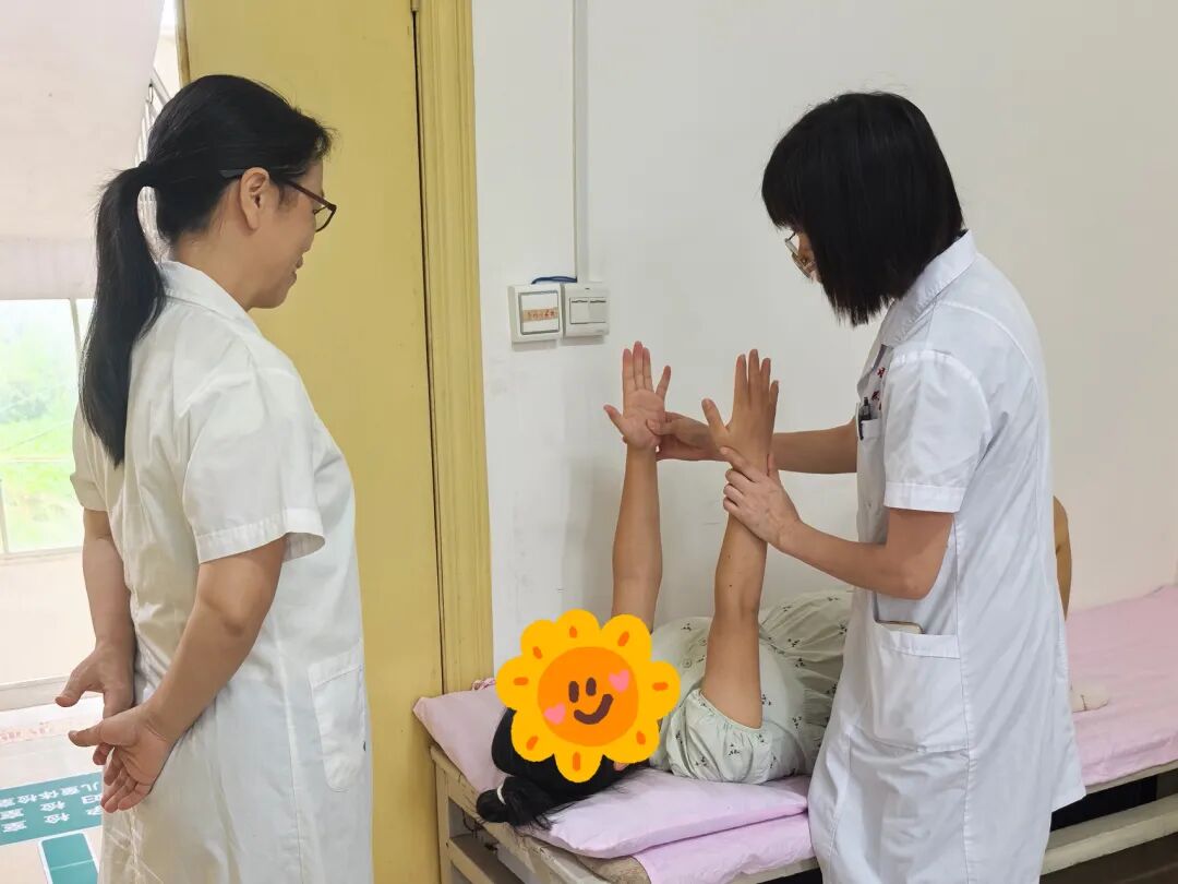【协作组在基层】二附院孕产康一体化协作组走进中庸镇开展义诊活动